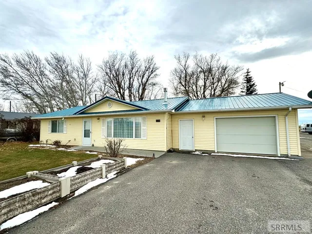 $239,900 | 1118 East 1500 North, Terreton, ID 83450