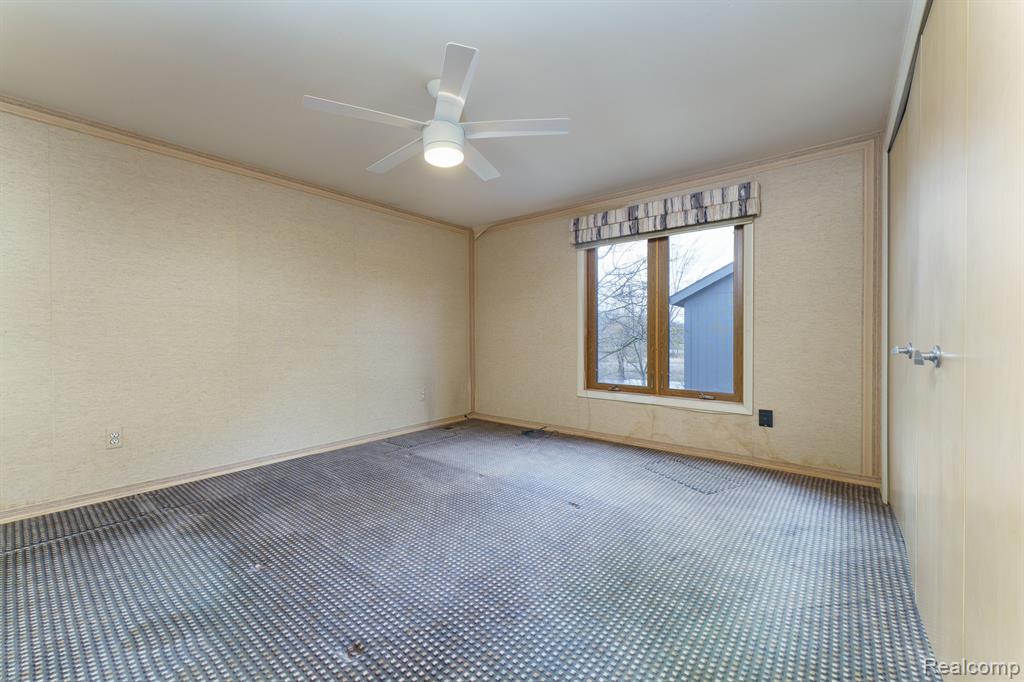 5540 Ridgewood Road West Bloomfield, MI 48322 - Photo 26 of 38