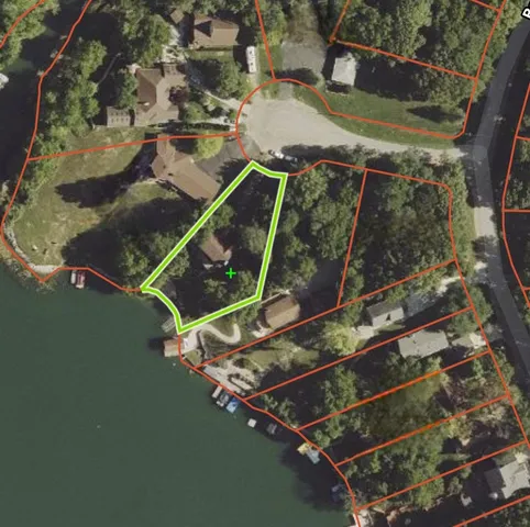 a picture of floor with a white wall