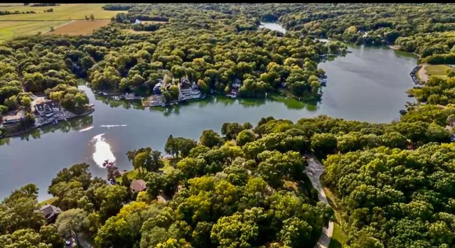 $640,000 | 6 Barbados Court, Putnam, IL 61560