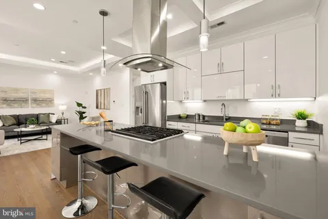 $669,000 | 220 P Street Northwest, Unit 3, Washington, DC 20001