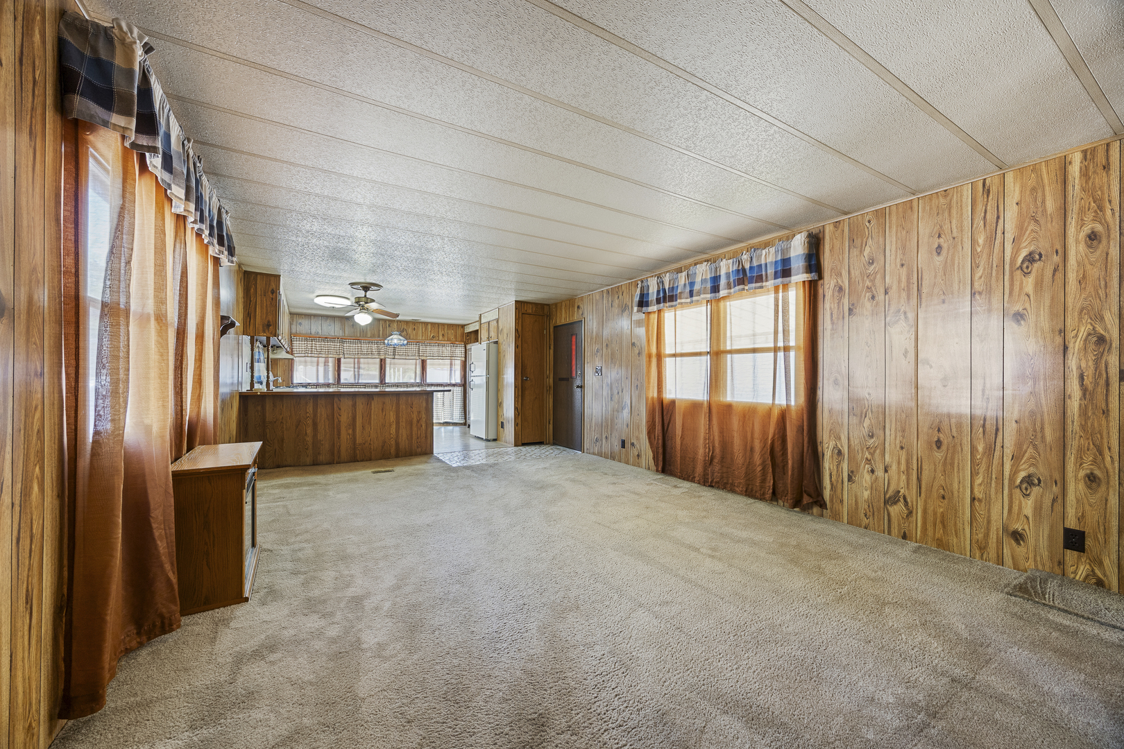 27W370 Geneva Road, Unit 19 Winfield, IL 60190 - Photo 3 of 11