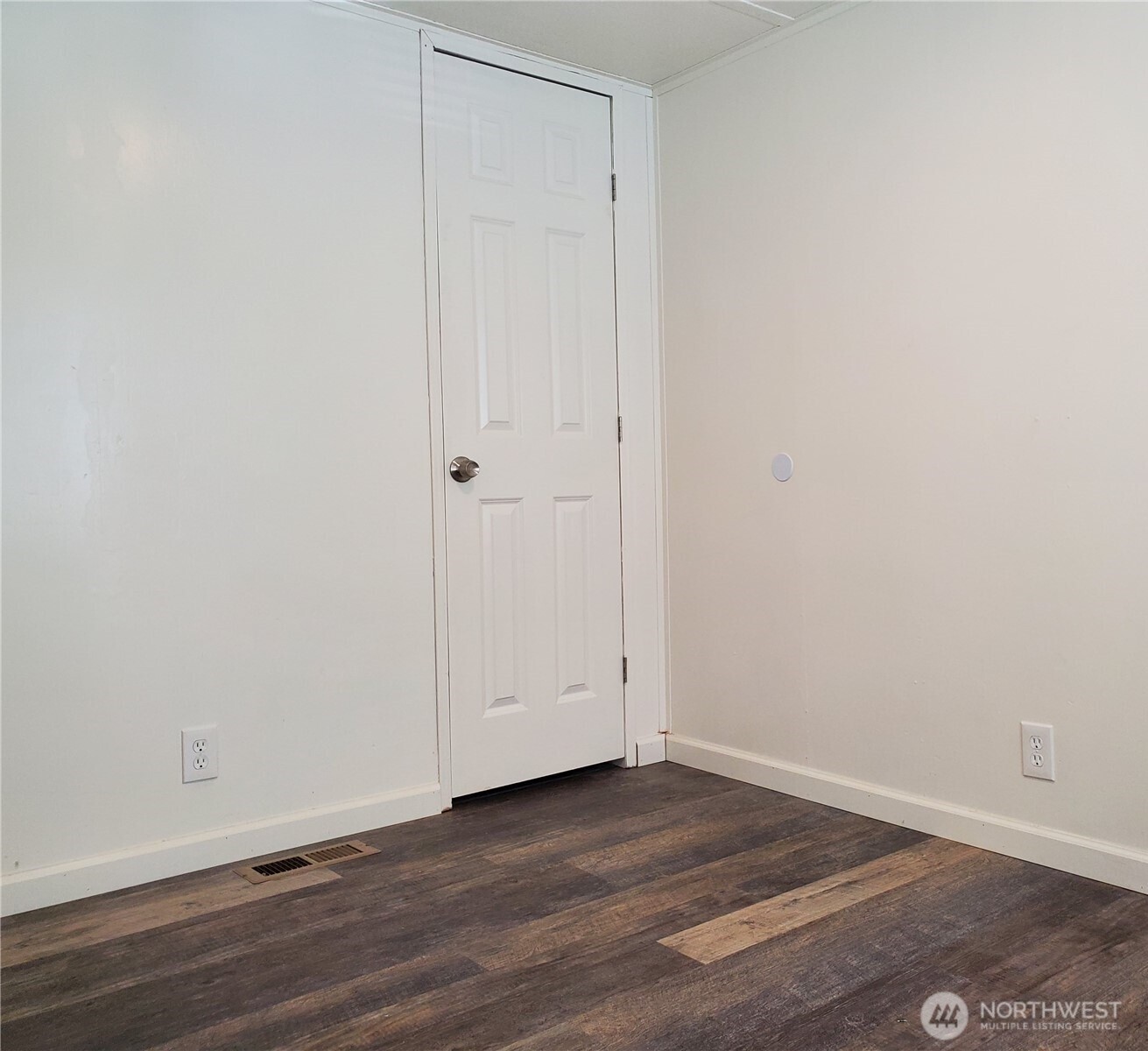3500 Dyes Inlet Road Northwest Bremerton, WA 98312 - Photo 12 of 15 Gallery Image 12