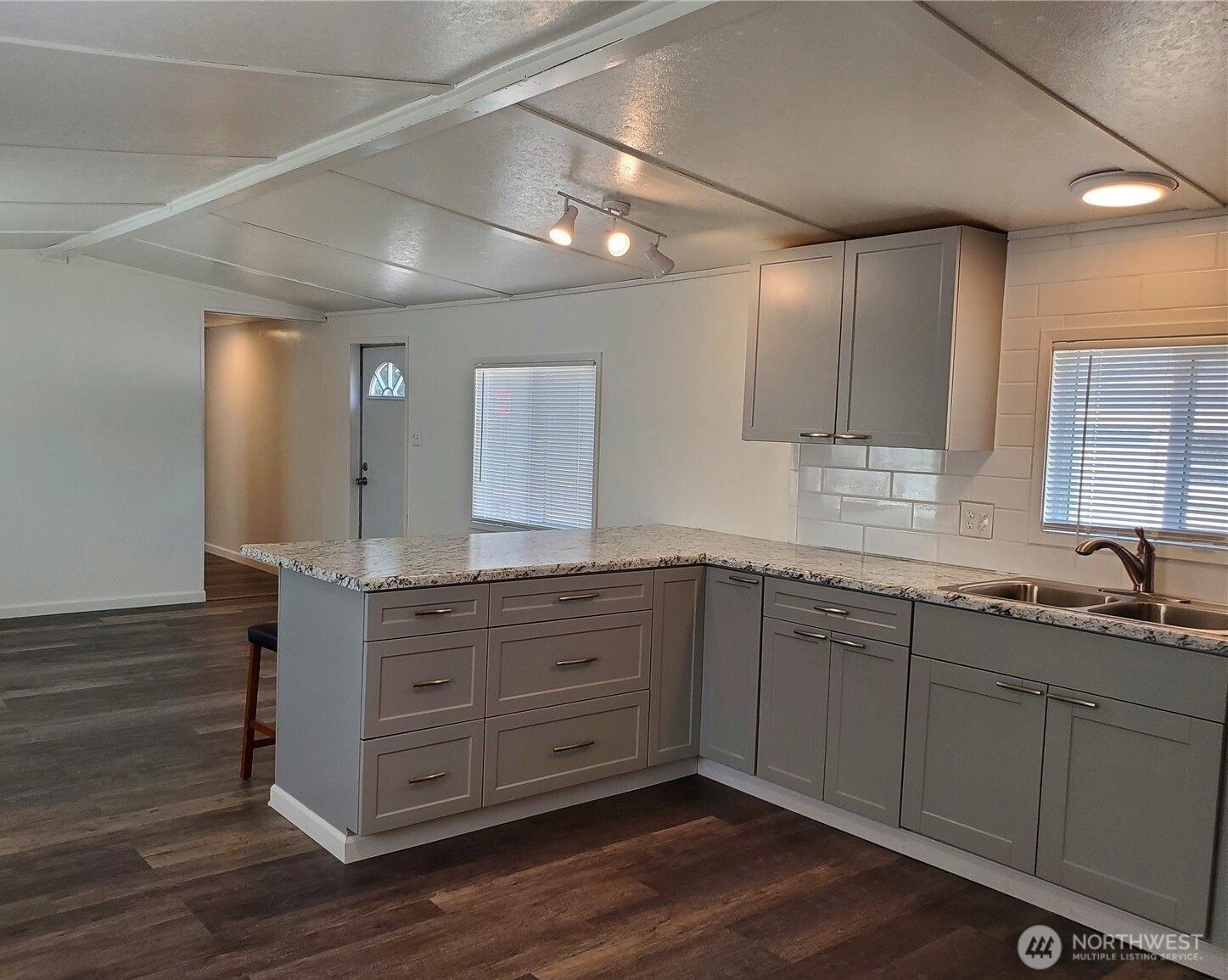 3500 Dyes Inlet Road Northwest Bremerton, WA 98312 - Photo 5 of 15 Gallery Image 5