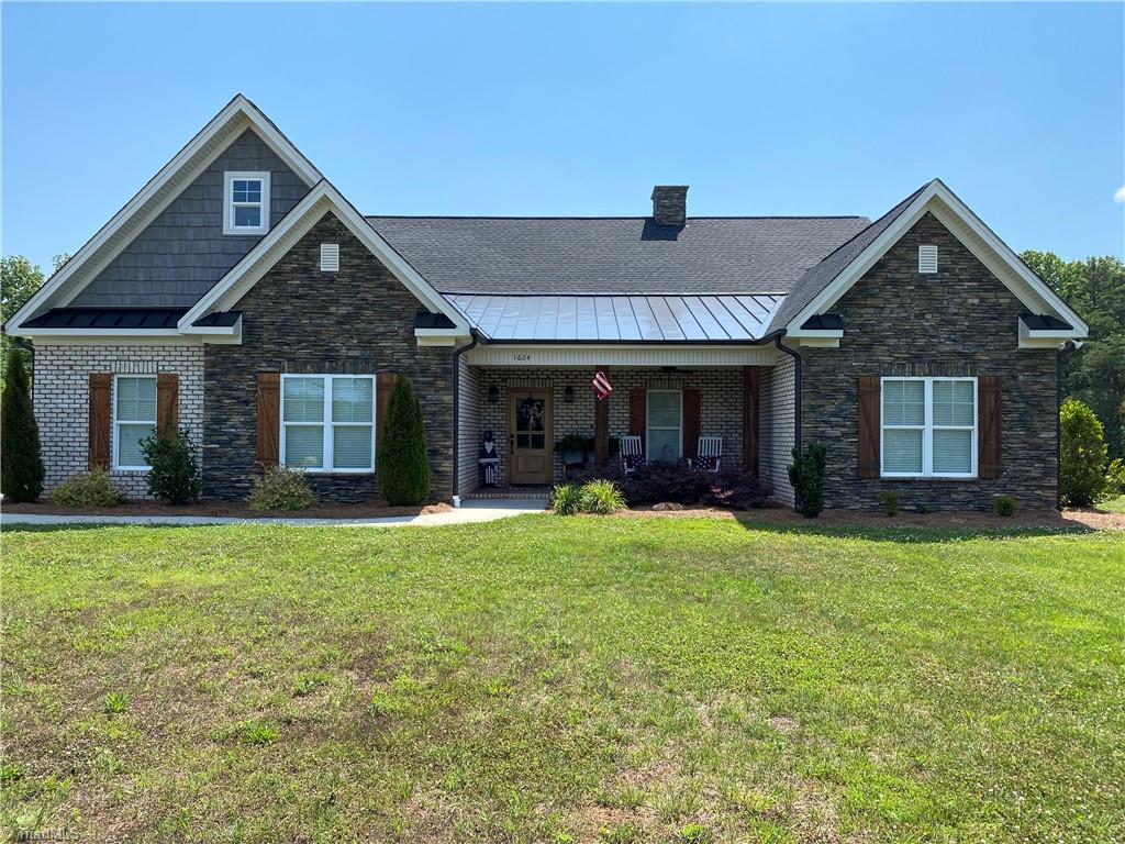 1624 Bradley Road Pinnacle, NC 27043 - Photo 2 of 18