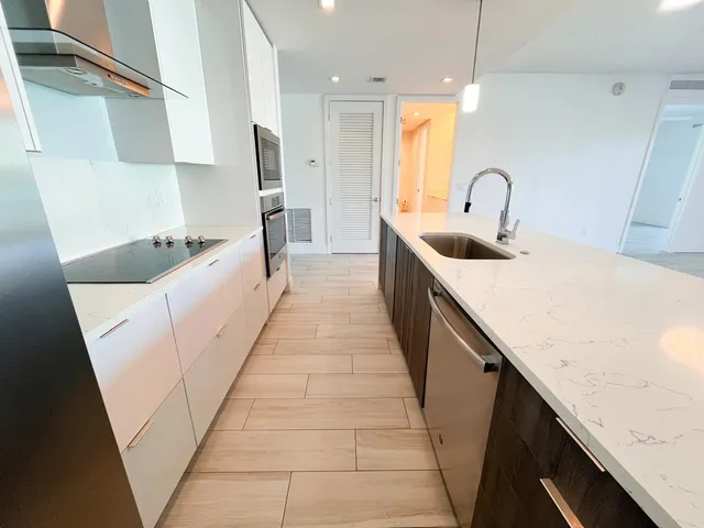 $3,100 | 1 South Palmway, Unit 202, Lake Worth Beach, FL 33460