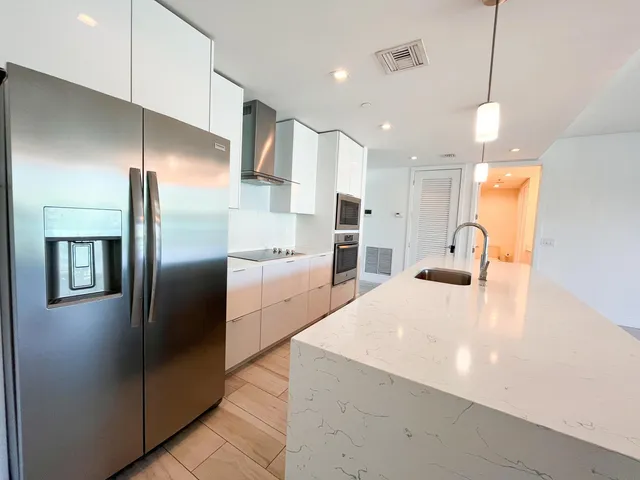 $3,100 | 1 South Palmway, Unit 202, Lake Worth Beach, FL 33460