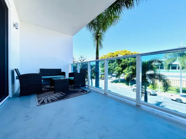 $3,100 | 1 South Palmway, Unit 202, Lake Worth Beach, FL 33460