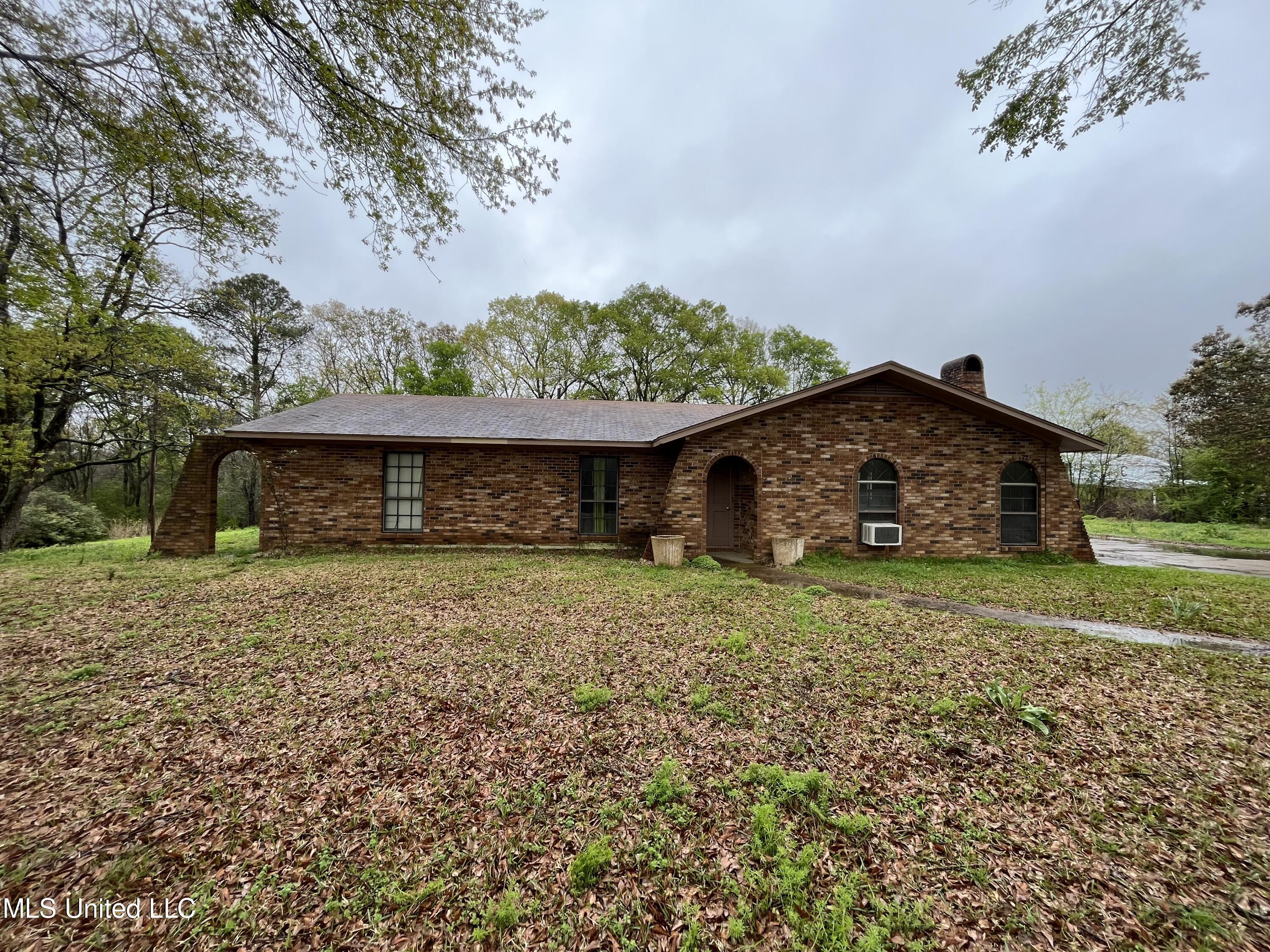 1312 Goshen Road Carthage, MS 39051 - Photo 3 of 44 IMG_5148