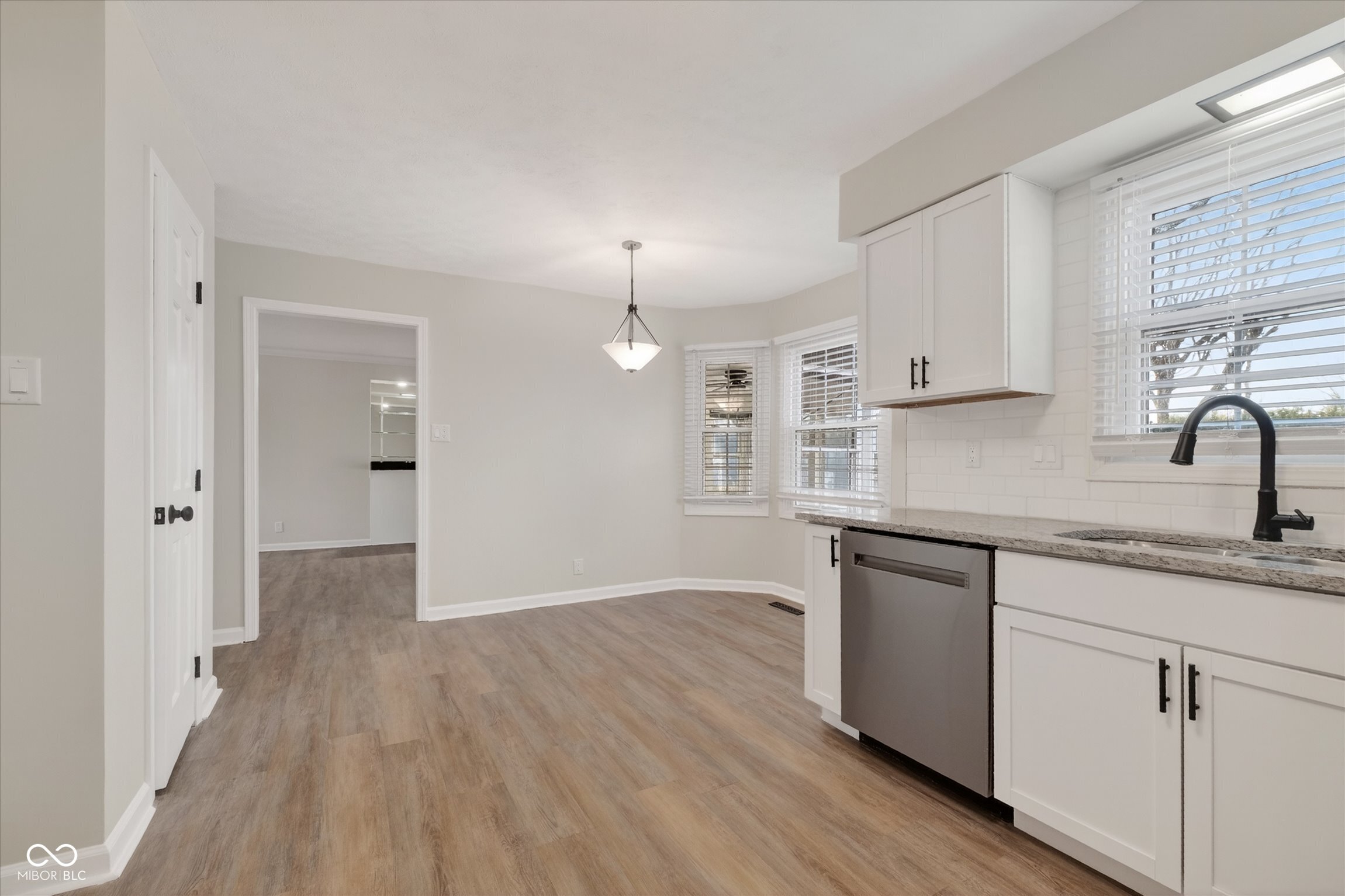 12112 Roxbury Place Carmel, IN 46033 - Photo 13 of 47