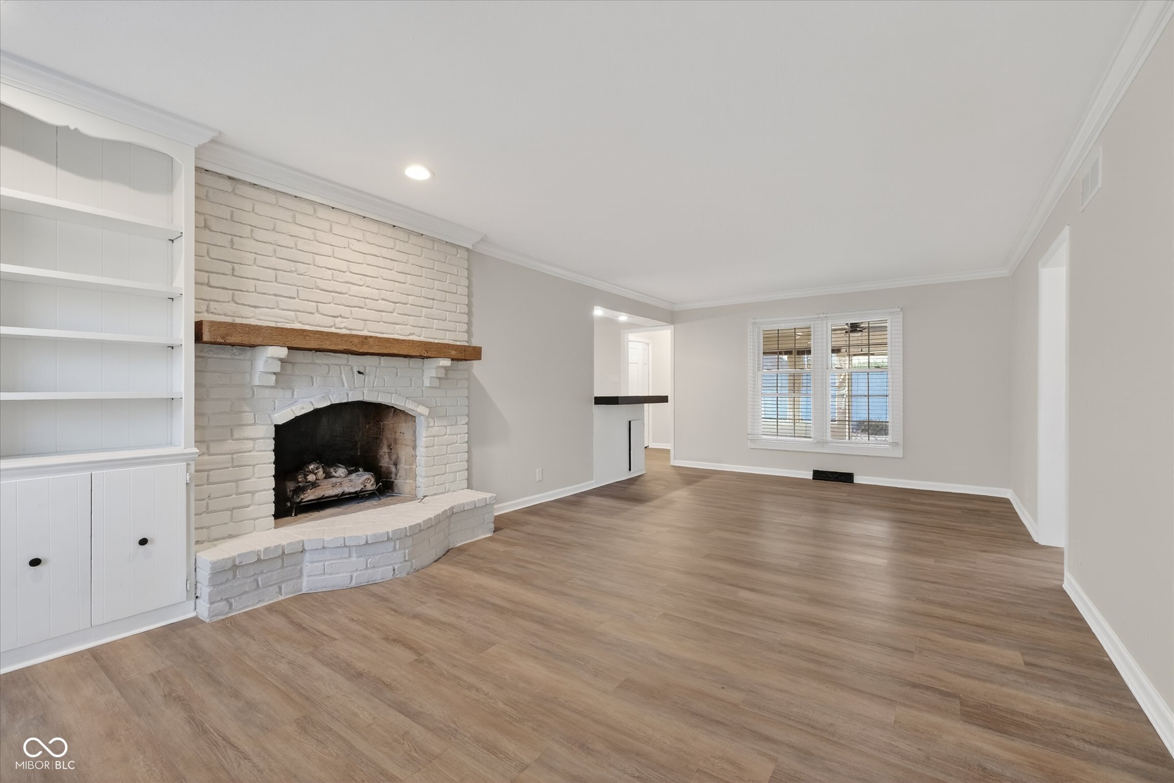 12112 Roxbury Place Carmel, IN 46033 - Photo 3 of 47