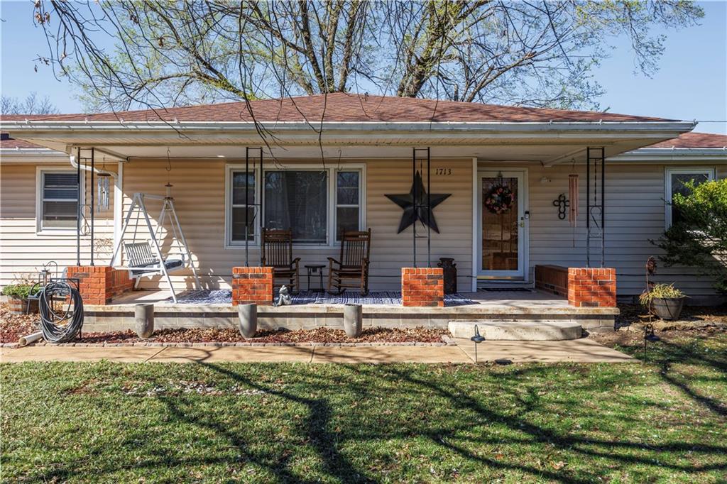 1713 West Main Street Chanute, KS 66720 - Photo 2 of 35