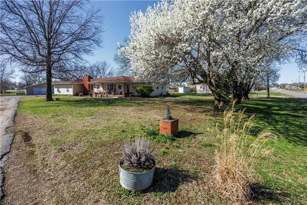 $212,000 | 1713 West Main Street, Chanute, KS 66720