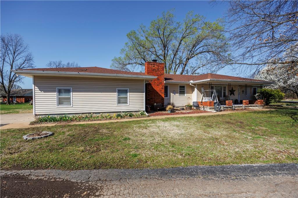 1713 West Main Street Chanute, KS 66720 - Photo 5 of 35