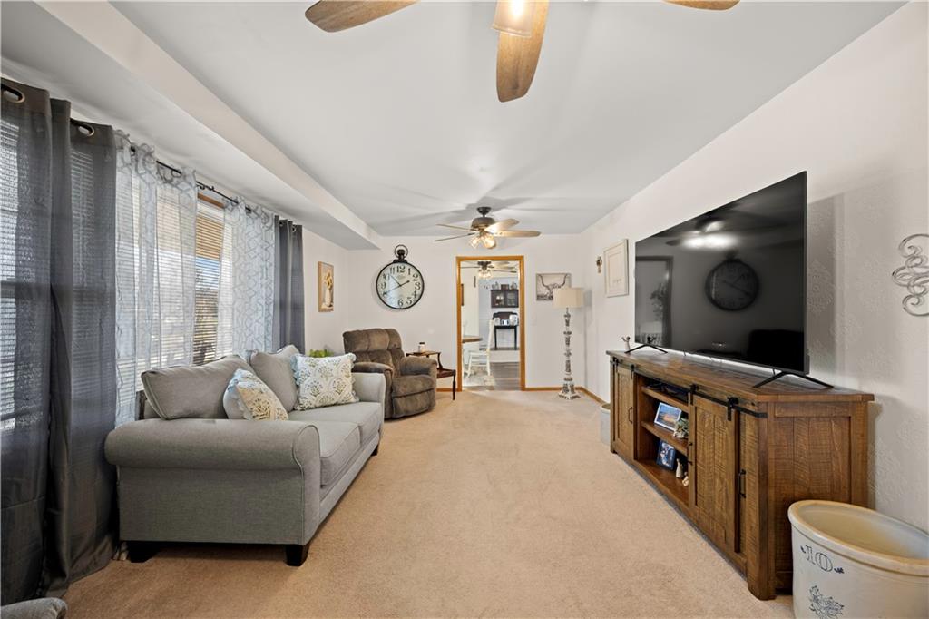 1713 West Main Street Chanute, KS 66720 - Photo 6 of 35