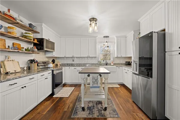 $212,000 | 1713 West Main Street, Chanute, KS 66720