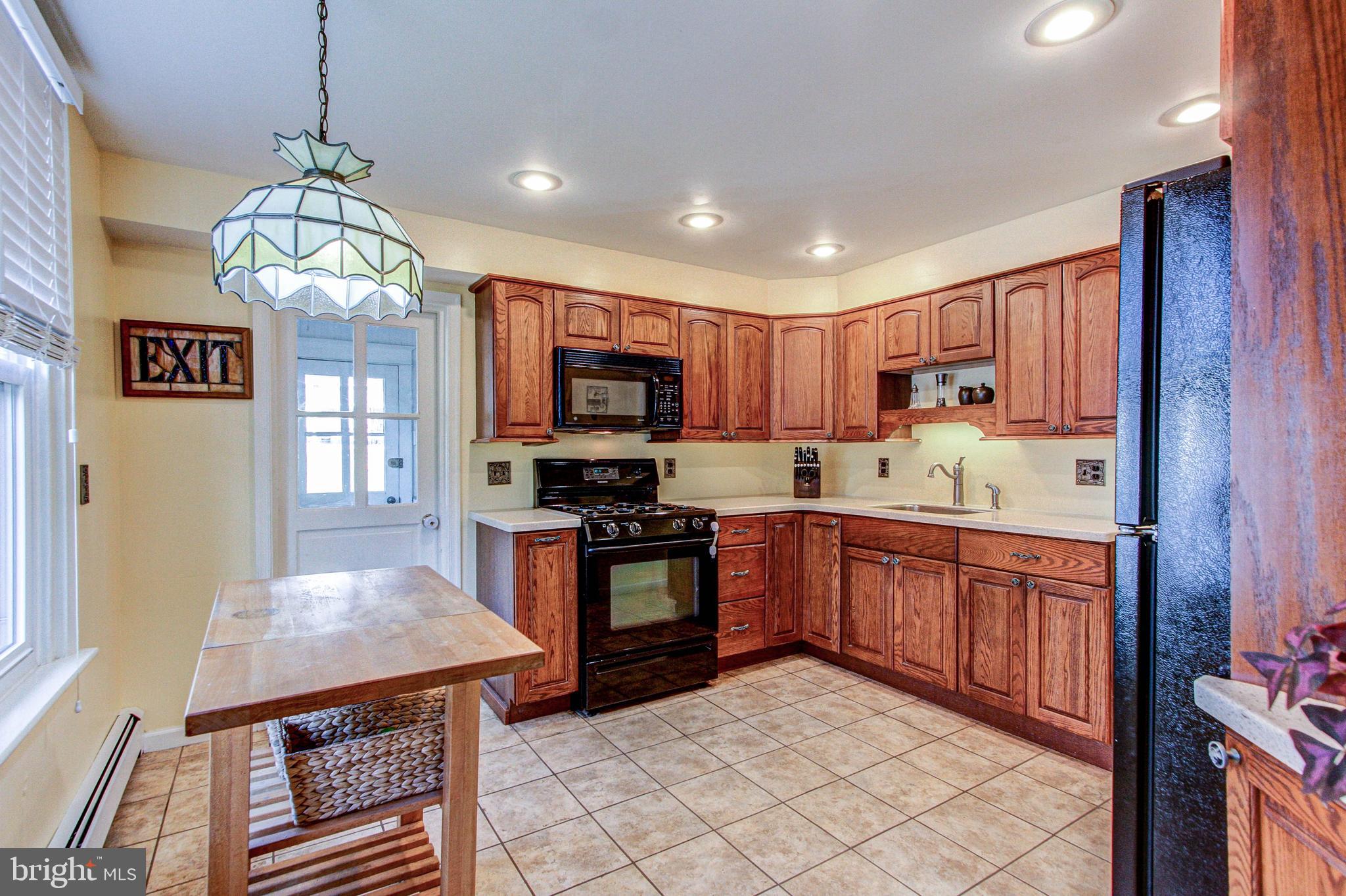 12 Barrett Road Willow Grove, PA 19090 - Photo 18 of 30 Kitchen
