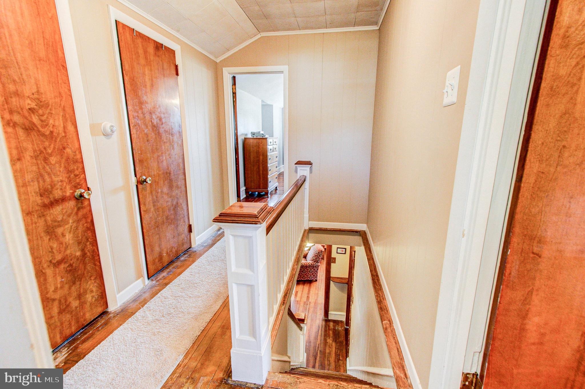12 Barrett Road Willow Grove, PA 19090 - Photo 23 of 30 Upstairs hallway/Stairs