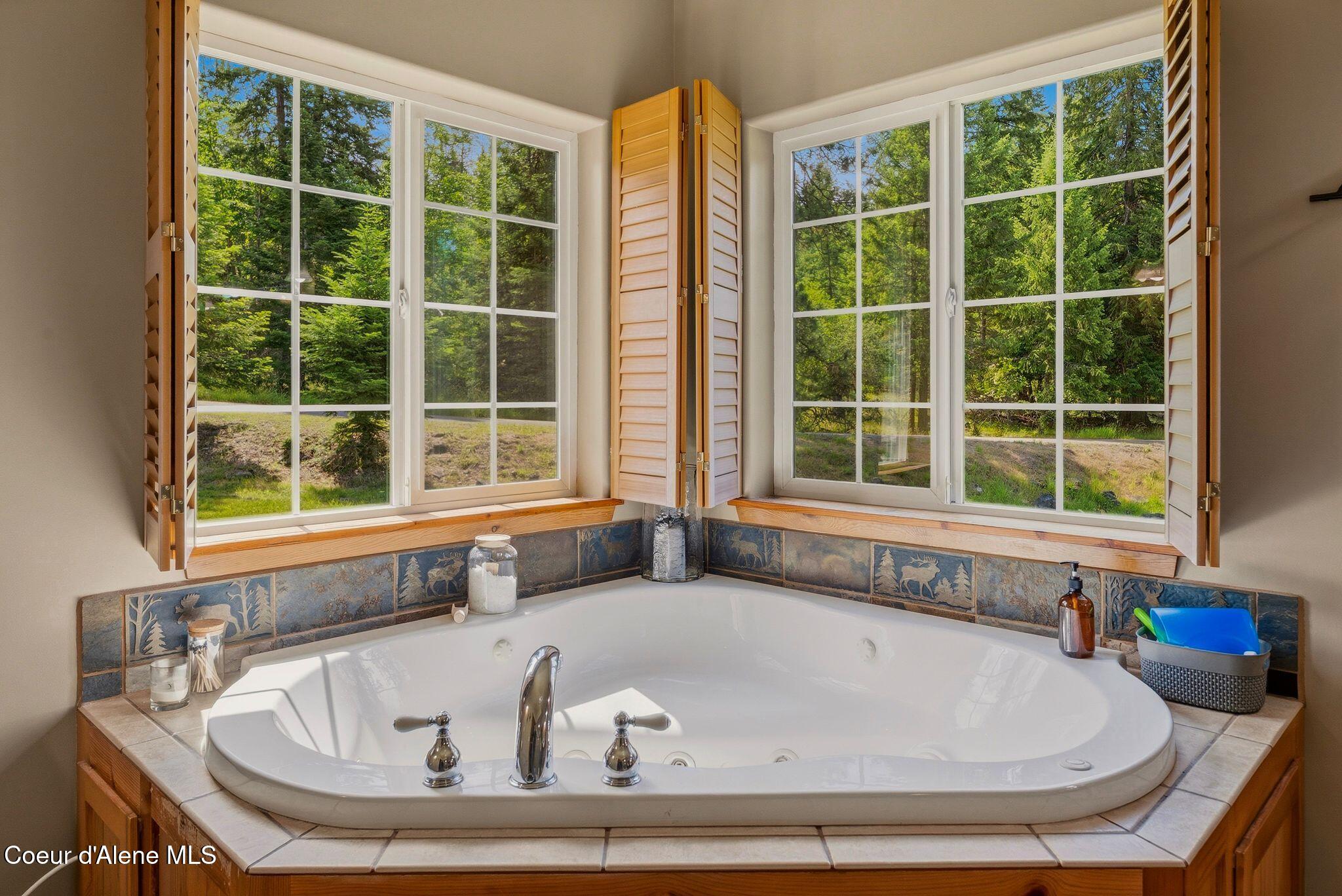 235 Kiebert Loop Hope, ID 83836 - Photo 25 of 97 Master Bathroom
