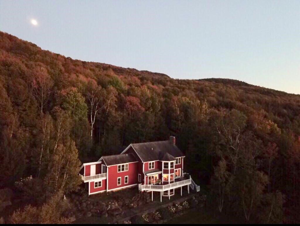 422 Upper Hollow Hill Road Stowe, VT 05672 - Photo 13 of 15 Gallery Image 13