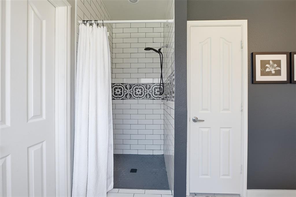 10884 Hawks Landing Road Fort Worth, TX 76052 - Photo 17 of 33