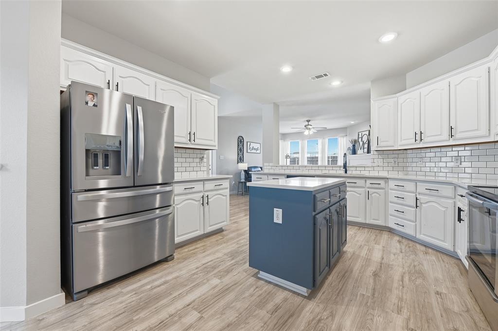 10884 Hawks Landing Road Fort Worth, TX 76052 - Photo 7 of 33