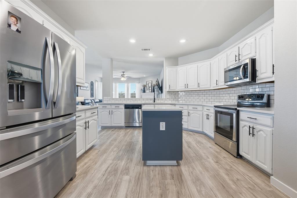 10884 Hawks Landing Road Fort Worth, TX 76052 - Photo 8 of 33