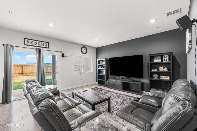 $385,000 | 20849 108th Street, California City, CA 93505