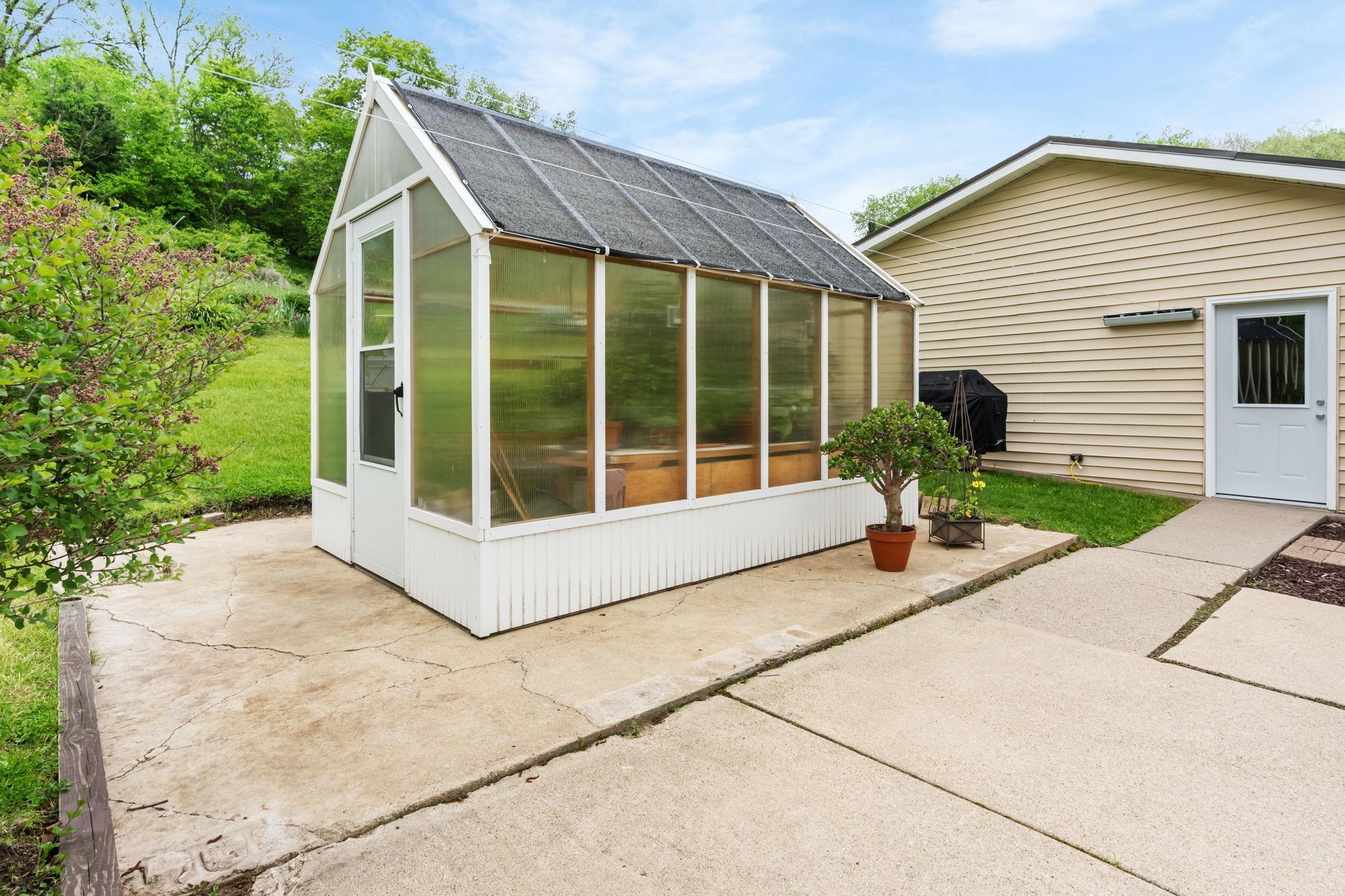 S9761 Little Bear Road Spring Green, WI 53588 - Photo 41 of 44