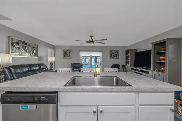 $369,500 | 2 Rainrock Place, Palm Coast, FL 32164