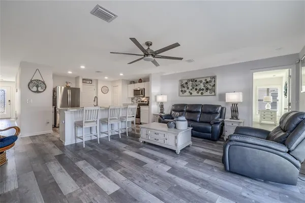 $369,500 | 2 Rainrock Place, Palm Coast, FL 32164