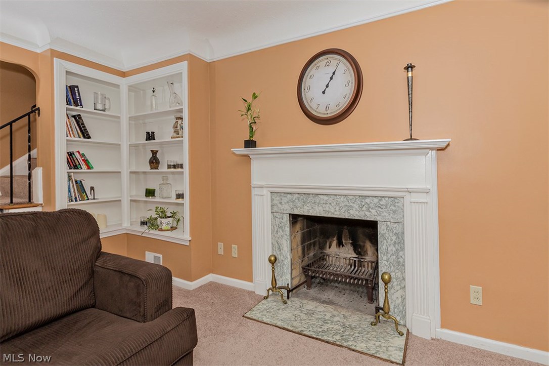 1160 Haselton Road Cleveland, OH 44121 - Photo 7 of 33