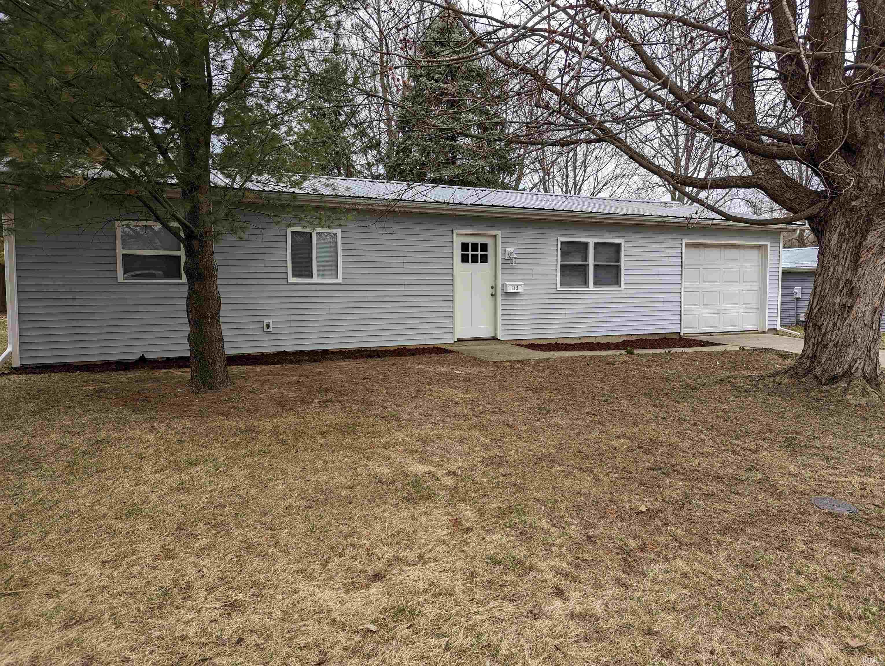 112 Maxton Drive Butler, IN 46721 - Photo 3 of 34 Gallery Image 3