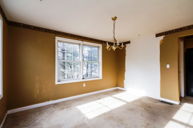 64 Pelham Road Hudson, NH 03051 - Photo 4 of 19