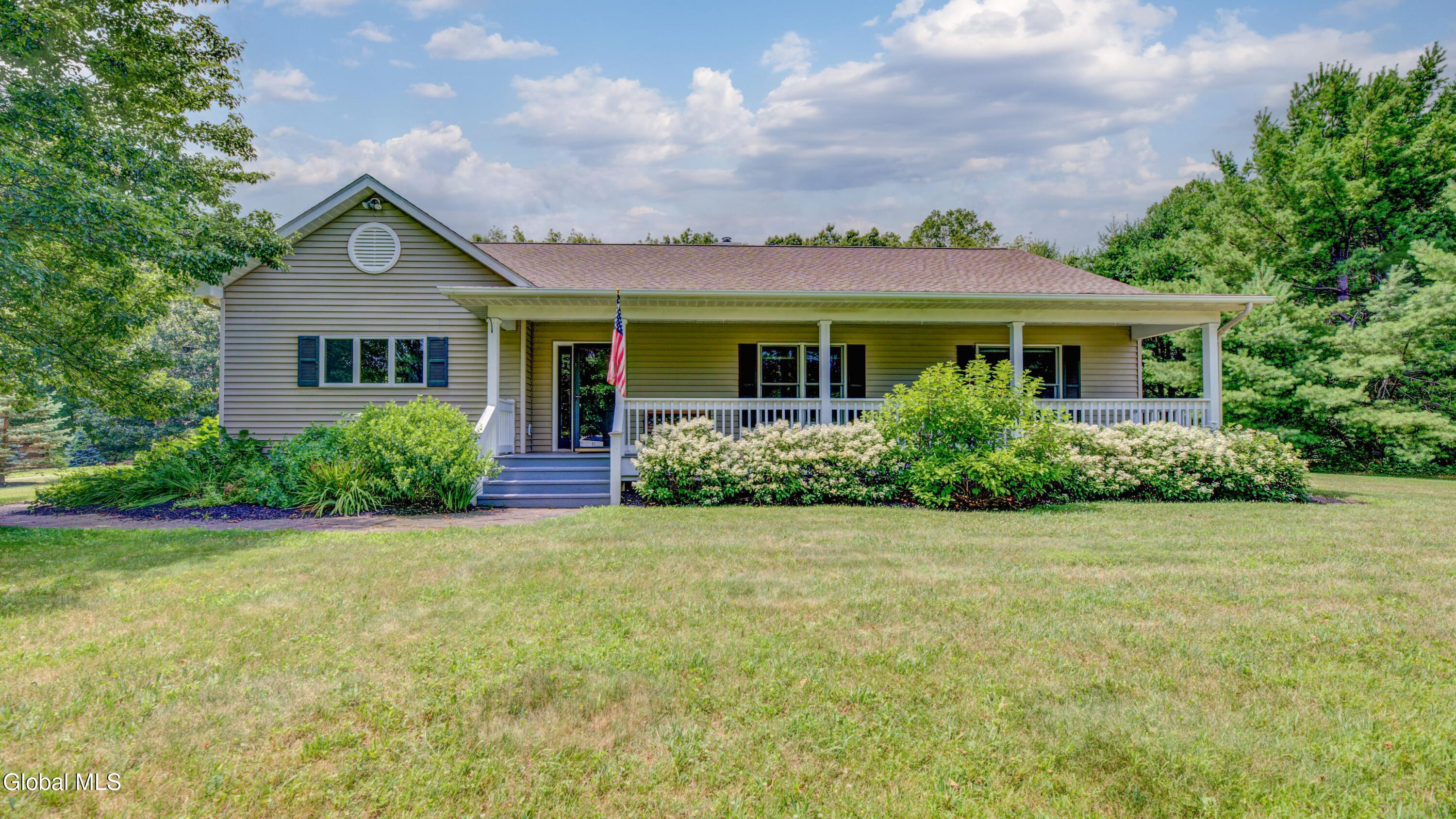 41 Carolyn Road Schodack, NY 12184 - Photo 1 of 49 41 Carolyn-22