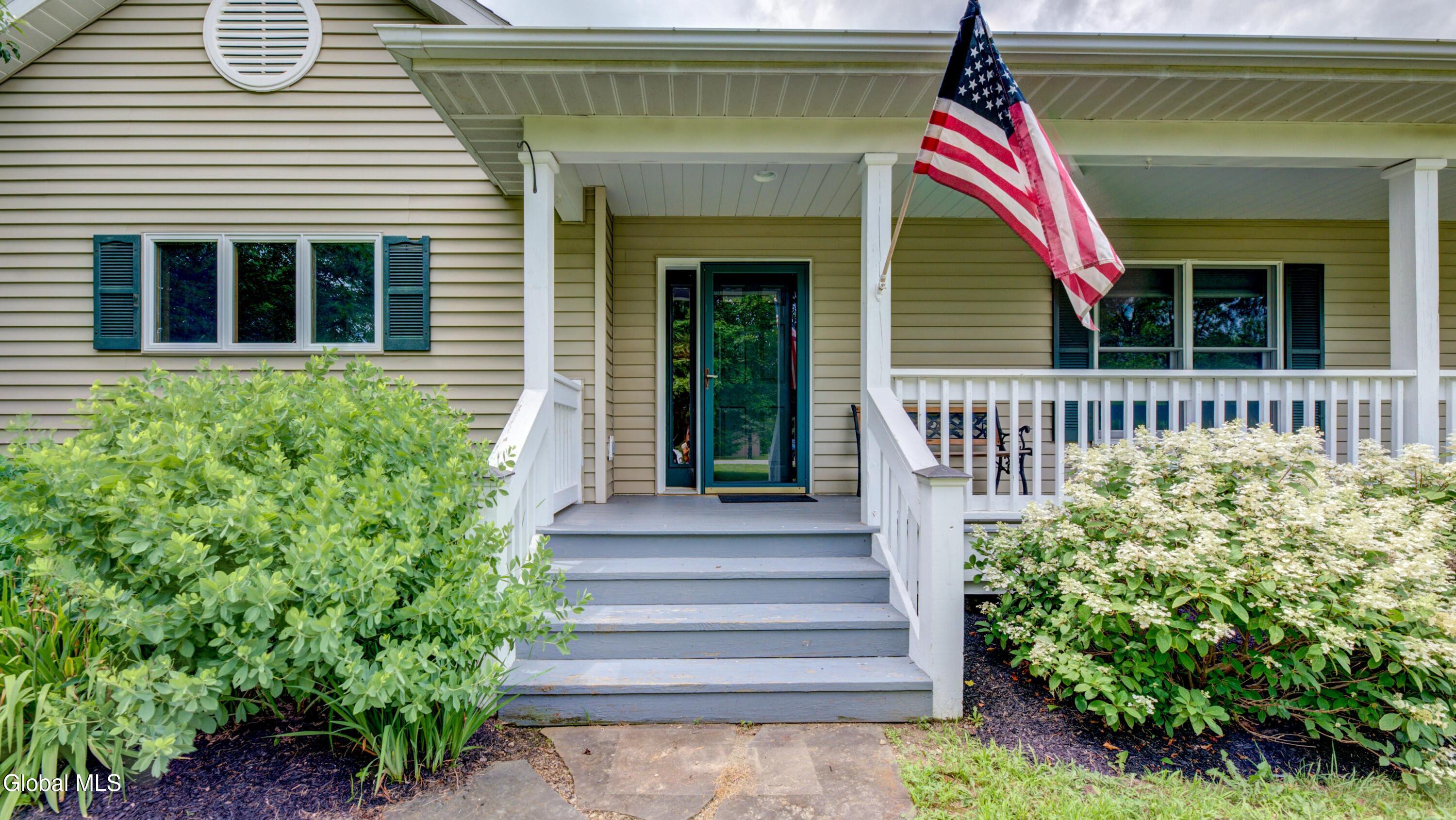 41 Carolyn Road Schodack, NY 12184 - Photo 13 of 49 41 Carolyn-47
