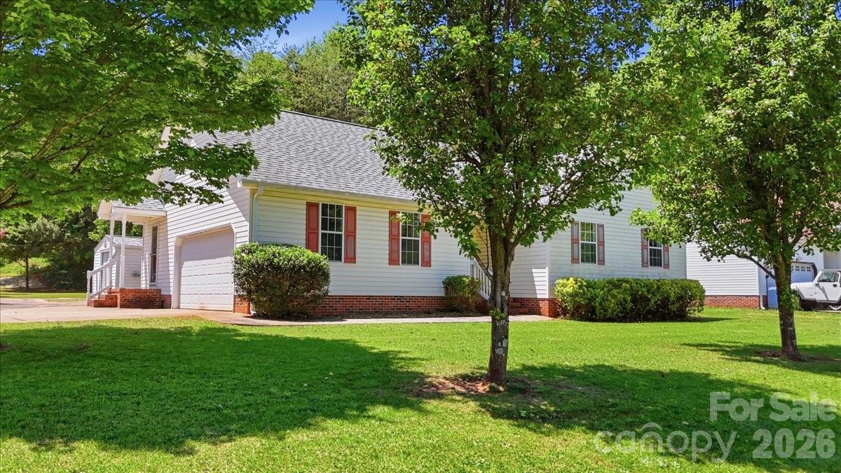 411 Patio Road Easley, SC 29642 - Photo 2 of 26
