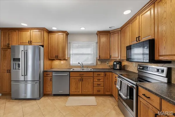$519,000 | 1331 Parkview Valley Drive, Ballwin, MO 63011