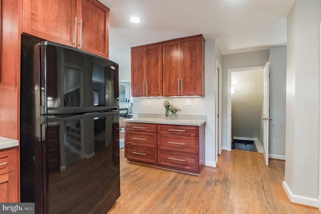 $1,052,000 | 1600 Oakcrest Drive, Alexandria, VA 22302