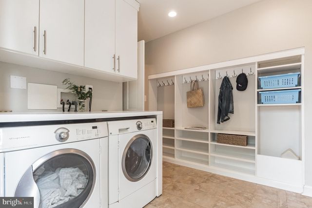 $1,052,000 | 1600 Oakcrest Drive, Alexandria, VA 22302