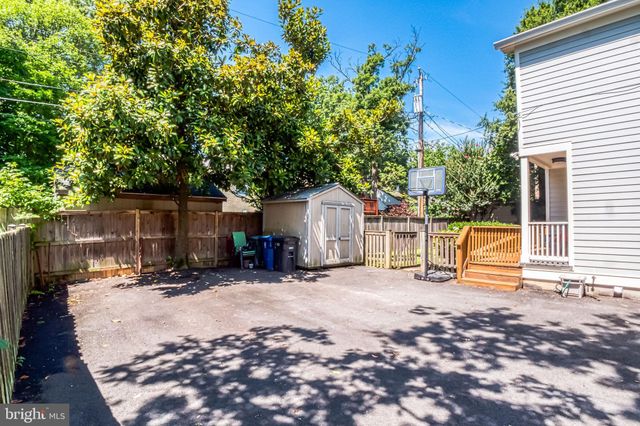 $1,052,000 | 1600 Oakcrest Drive, Alexandria, VA 22302