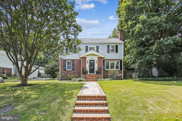 $1,052,000 | 1600 Oakcrest Drive, Alexandria, VA 22302