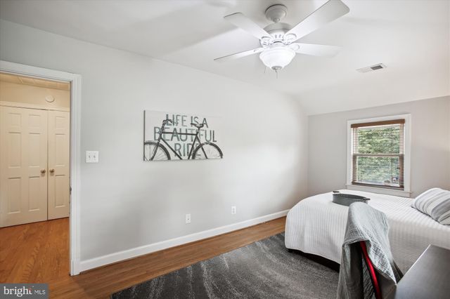 $1,052,000 | 1600 Oakcrest Drive, Alexandria, VA 22302