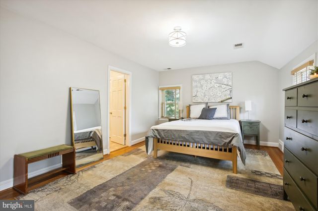 $1,052,000 | 1600 Oakcrest Drive, Alexandria, VA 22302