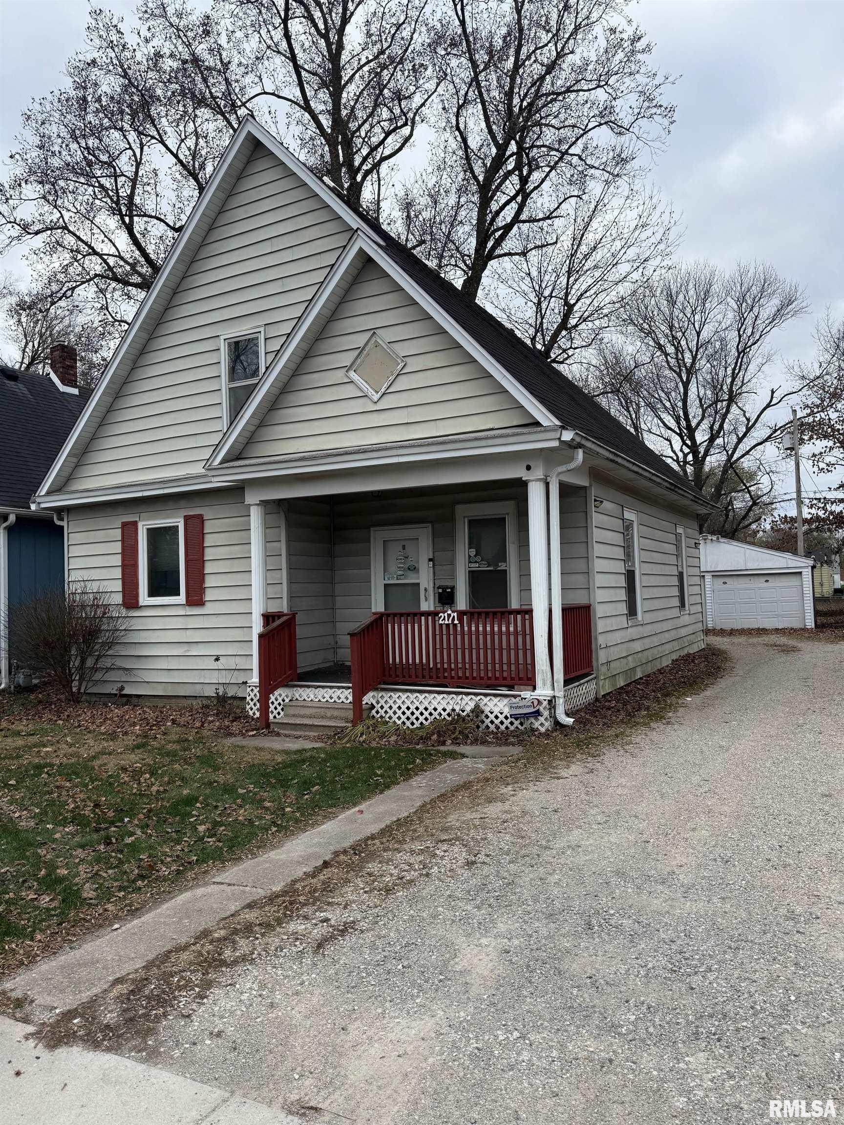 2171 South 14th Street Springfield, IL 62703 - Photo 1 of 17