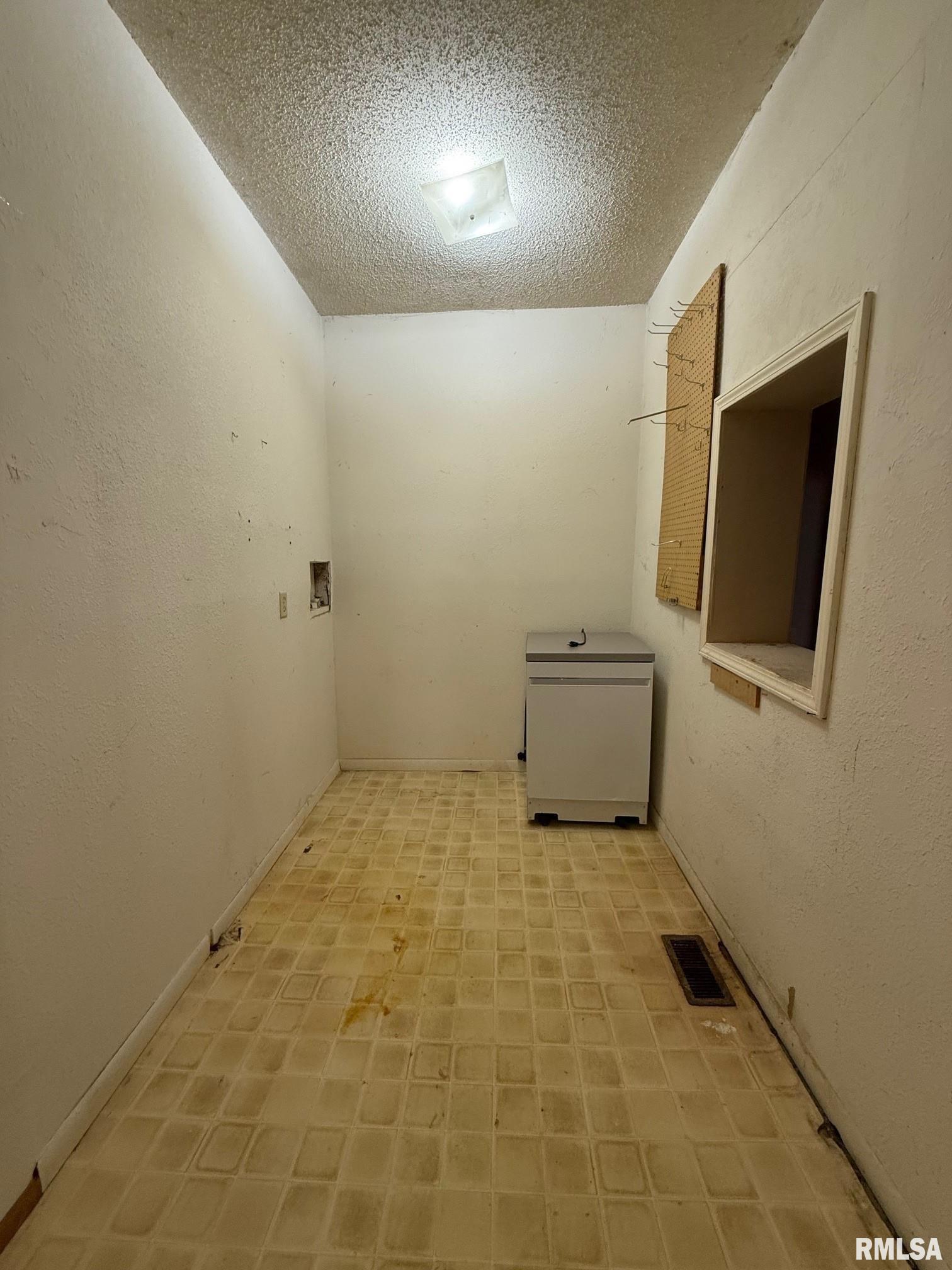 2171 South 14th Street Springfield, IL 62703 - Photo 10 of 17