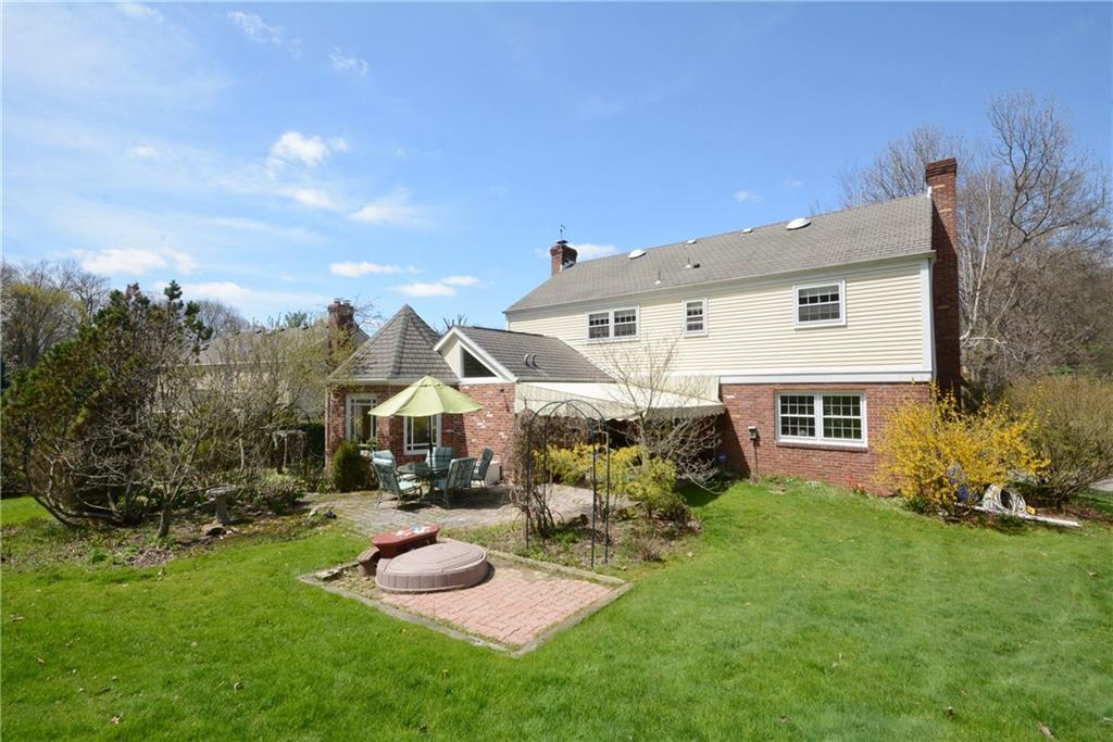 175 Topsfield Road Pittsburgh, PA 15241 - Photo 22 of 23 Rear view of house with patio