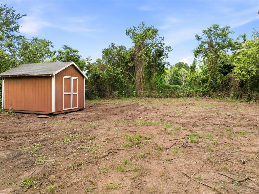 3313 South 3rd Street Waco, TX 76706 - Photo 22 of 28 a view of backyard of a house