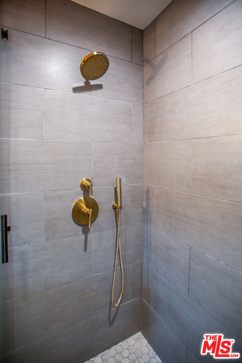 137 Main Street Los Alamos, CA 93440 - Photo 33 of 52 a bathroom with a shower