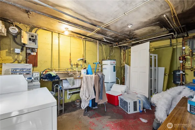 $1,250,000 | 4710 22nd Avenue Northeast, Seattle, WA 98105